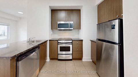 Photo 15 at 258 - 19 Coneflower Crescent, Branson, Toronto