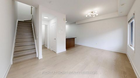 Photo 19 at 258 - 19 Coneflower Crescent, Branson, Toronto