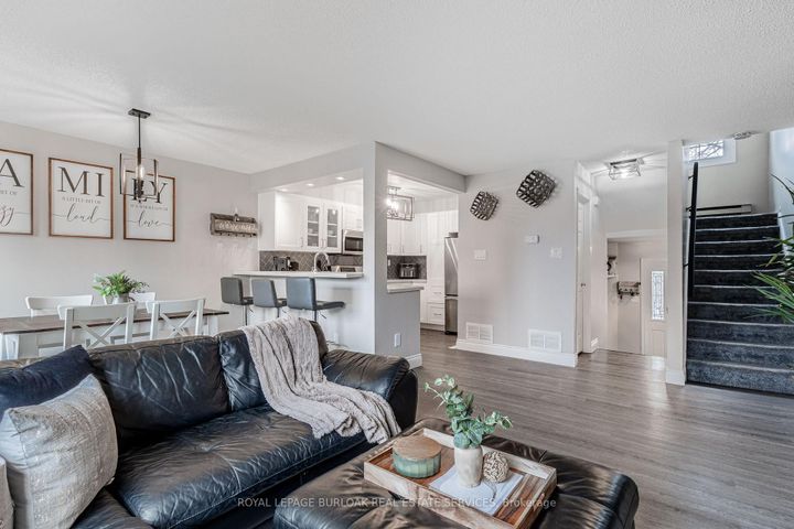 Photo 9 at 43 - 2065 Amherst Heights Court, Mountainside, Burlington