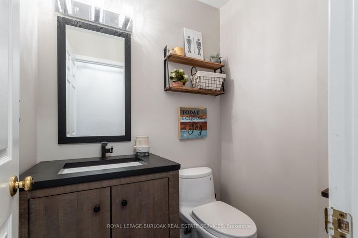 Photo 10 at 43 - 2065 Amherst Heights Court, Mountainside, Burlington