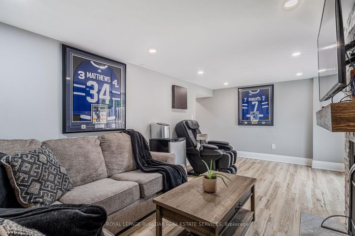 Photo 19 at 43 - 2065 Amherst Heights Court, Mountainside, Burlington