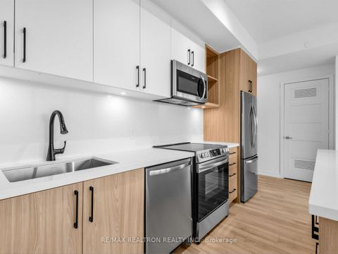 Photo 13 at 515 - 333 Sunseeker Avenue, Rural Innisfil, Innisfil