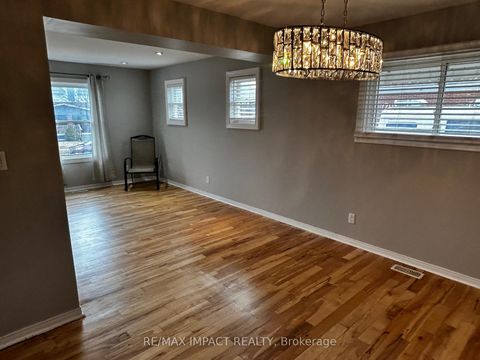 Photo 5 at 234 Oshawa Blvd Boulevard N, O'Neill, Oshawa