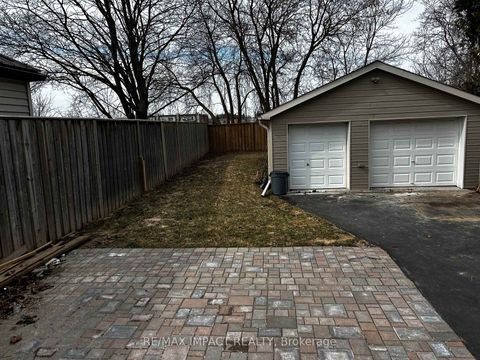 Photo 21 at 234 Oshawa Blvd Boulevard N, O'Neill, Oshawa