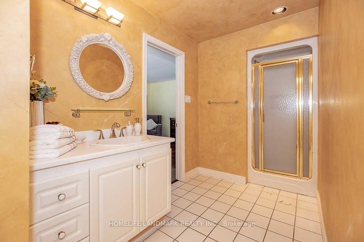 Photo 30 at 2301 Bennington Gate, FD Ford, Oakville