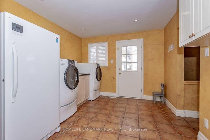 Photo 31 at 2301 Bennington Gate, FD Ford, Oakville