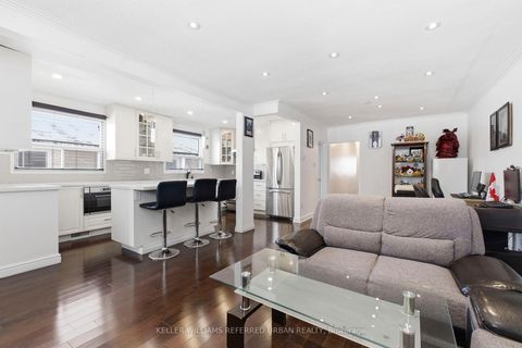 Photo 5 at 36 Hucknall Road, York University Heights, Toronto