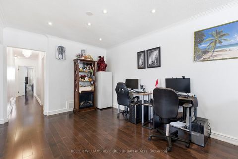 Photo 6 at 36 Hucknall Road, York University Heights, Toronto