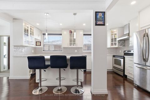 Photo 9 at 36 Hucknall Road, York University Heights, Toronto