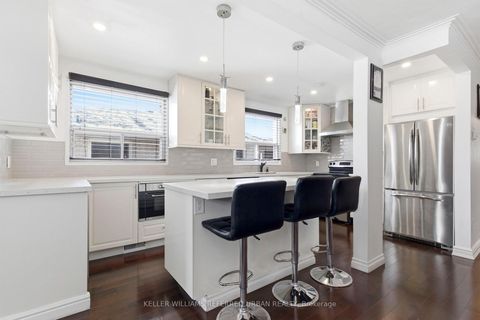 Photo 10 at 36 Hucknall Road, York University Heights, Toronto