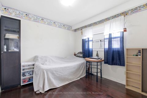 Photo 16 at 36 Hucknall Road, York University Heights, Toronto