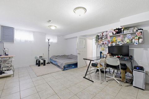 Photo 31 at 36 Hucknall Road, York University Heights, Toronto