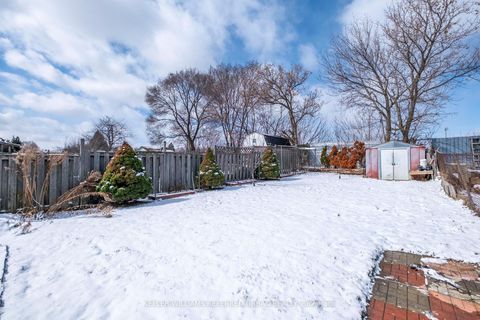 Photo 38 at 36 Hucknall Road, York University Heights, Toronto