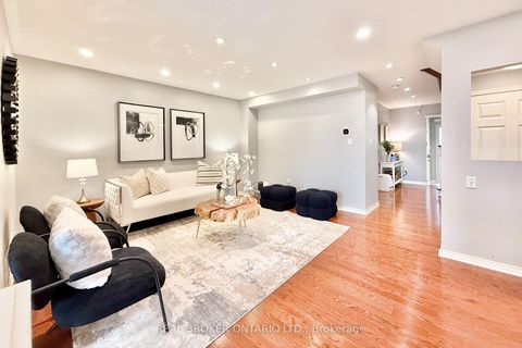 Photo 3 at 46 Revelstoke Crescent, Langstaff, Richmond Hill