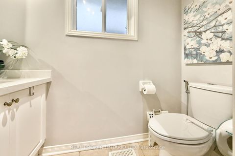 Photo 11 at 46 Revelstoke Crescent, Langstaff, Richmond Hill