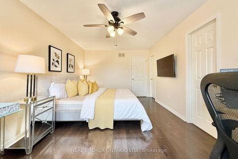 Photo 13 at 46 Revelstoke Crescent, Langstaff, Richmond Hill