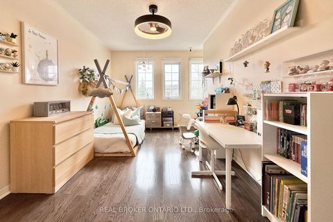 Photo 18 at 46 Revelstoke Crescent, Langstaff, Richmond Hill