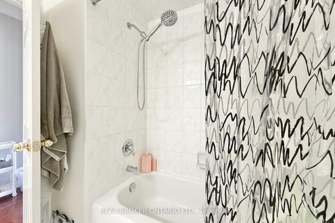 Photo 22 at 46 Revelstoke Crescent, Langstaff, Richmond Hill