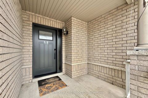 Photo 28 at 46 Revelstoke Crescent, Langstaff, Richmond Hill