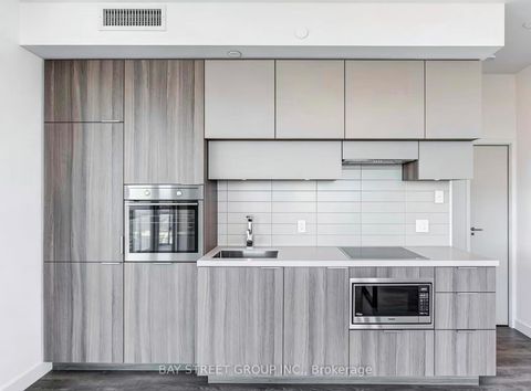 Photo 11 at 4508 - 8 Eglinton Avenue E, Mount Pleasant West, Toronto