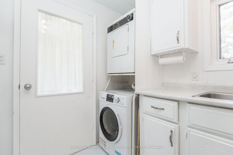 Photo 13 at 60 Linden Lane, Rural Innisfil, Innisfil