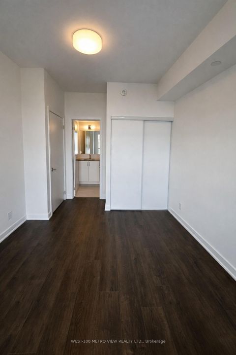 Photo 5 at 709 - 56 Lakeside Terrace, Little Lake, Barrie