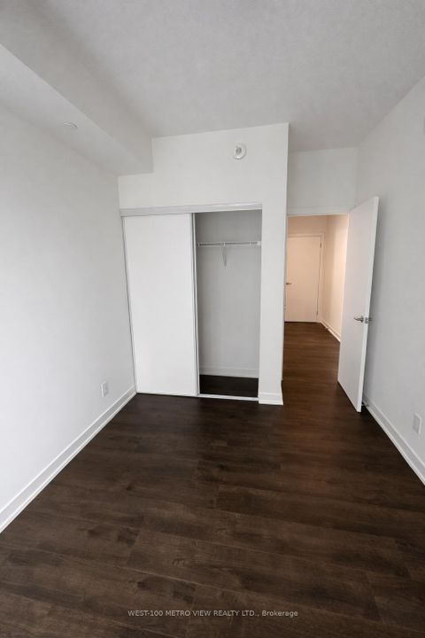 Photo 10 at 709 - 56 Lakeside Terrace, Little Lake, Barrie