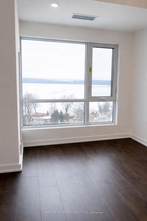 Photo 15 at 709 - 56 Lakeside Terrace, Little Lake, Barrie
