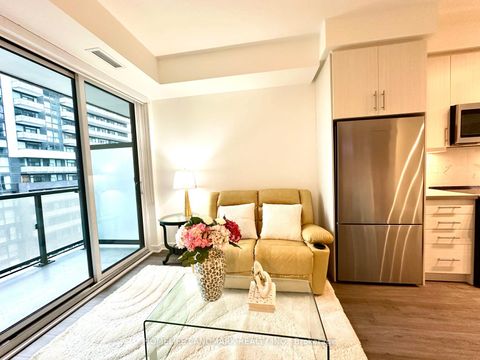 Photo 12 at 813 - 85 Oneida Crescent, Langstaff, Richmond Hill