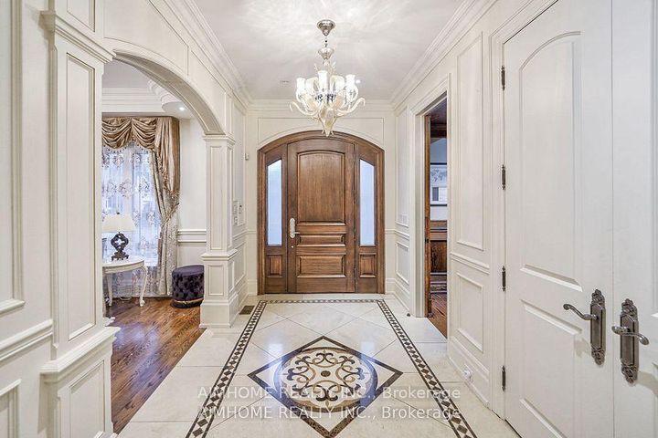 Photo 2 at 38 Pheasant Road, Newtonbrook East, Toronto