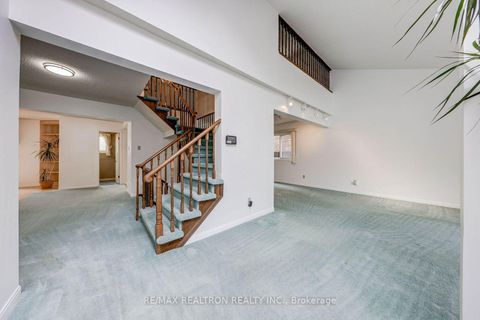 Photo 15 at 17 Lawnview Drive, Willowdale East, Toronto