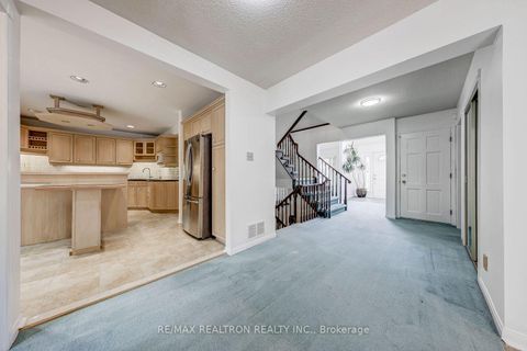 Photo 19 at 17 Lawnview Drive, Willowdale East, Toronto