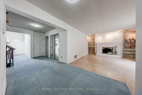 Photo 20 at 17 Lawnview Drive, Willowdale East, Toronto