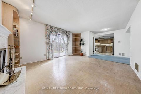 Photo 22 at 17 Lawnview Drive, Willowdale East, Toronto