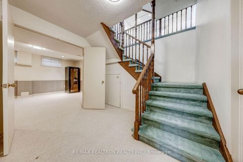 Photo 35 at 17 Lawnview Drive, Willowdale East, Toronto