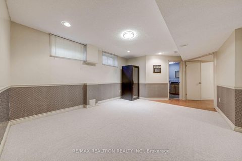 Photo 38 at 17 Lawnview Drive, Willowdale East, Toronto