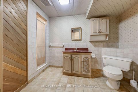 Photo 40 at 17 Lawnview Drive, Willowdale East, Toronto