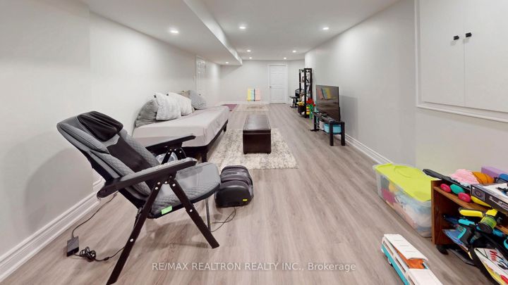 Photo 42 at 47 Central Park Drive, Markville, Markham