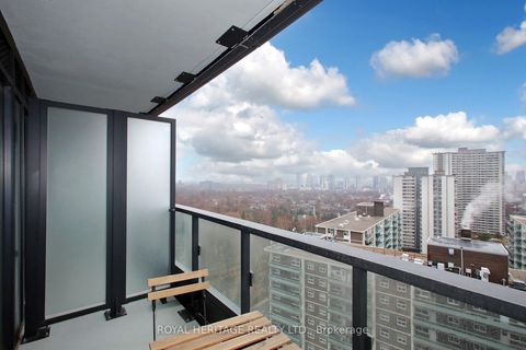 Photo 2 at 1921 - 585 Bloor Street E, North St. James Town, Toronto