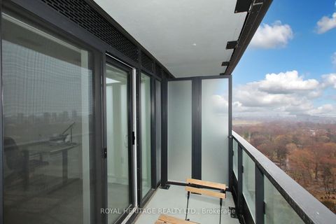 Photo 3 at 1921 - 585 Bloor Street E, North St. James Town, Toronto