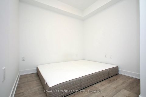 Photo 17 at 1921 - 585 Bloor Street E, North St. James Town, Toronto