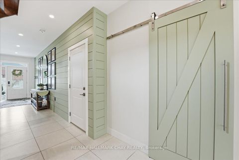 Photo 7 at 26 Lowry Court, Edgehill Drive, Barrie