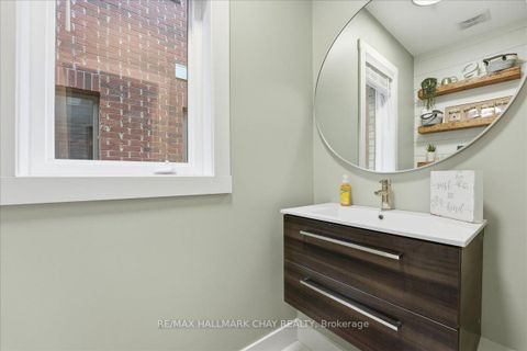 Photo 8 at 26 Lowry Court, Edgehill Drive, Barrie