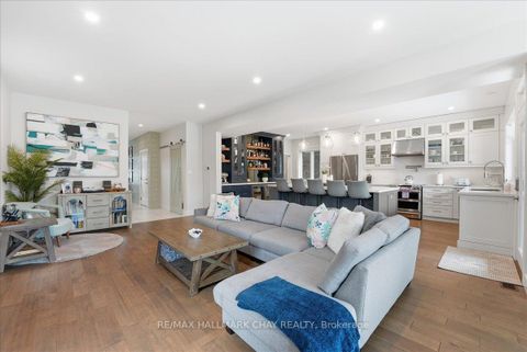 Photo 13 at 26 Lowry Court, Edgehill Drive, Barrie