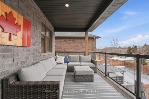 Photo 31 at 26 Lowry Court, Edgehill Drive, Barrie