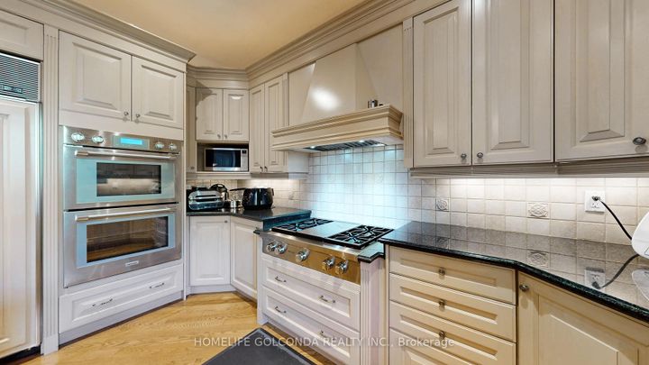 Photo 11 at 164 Owen Boulevard, Windfields, Toronto