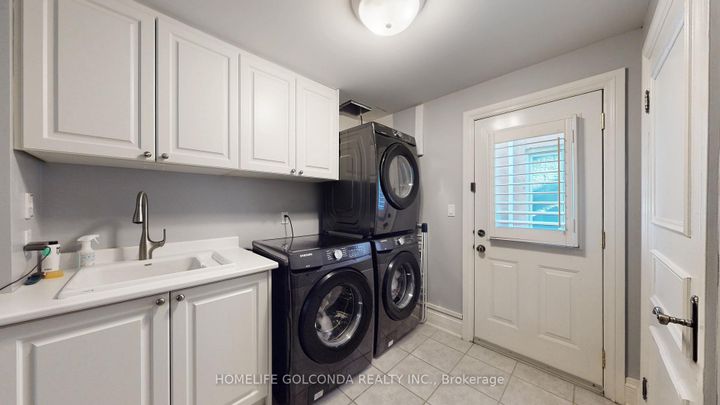 Photo 18 at 164 Owen Boulevard, Windfields, Toronto