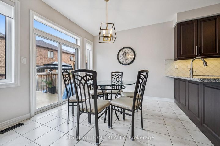 Photo 10 at 3 Antoine Street, Northwest Brampton, Brampton