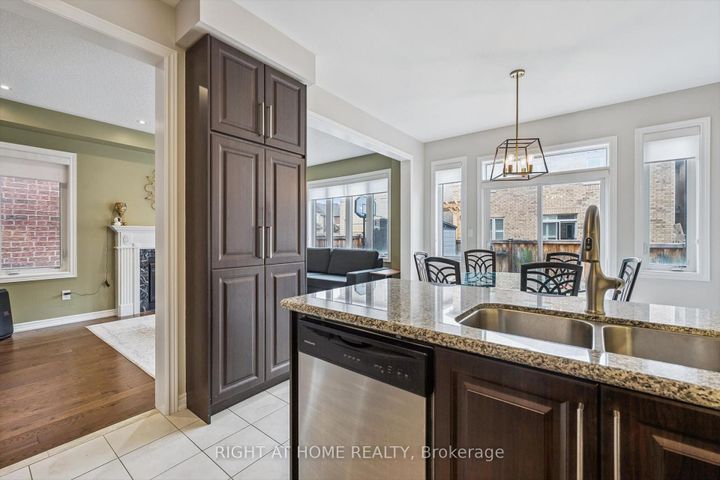 Photo 14 at 3 Antoine Street, Northwest Brampton, Brampton