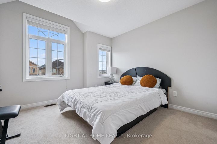 Photo 26 at 3 Antoine Street, Northwest Brampton, Brampton